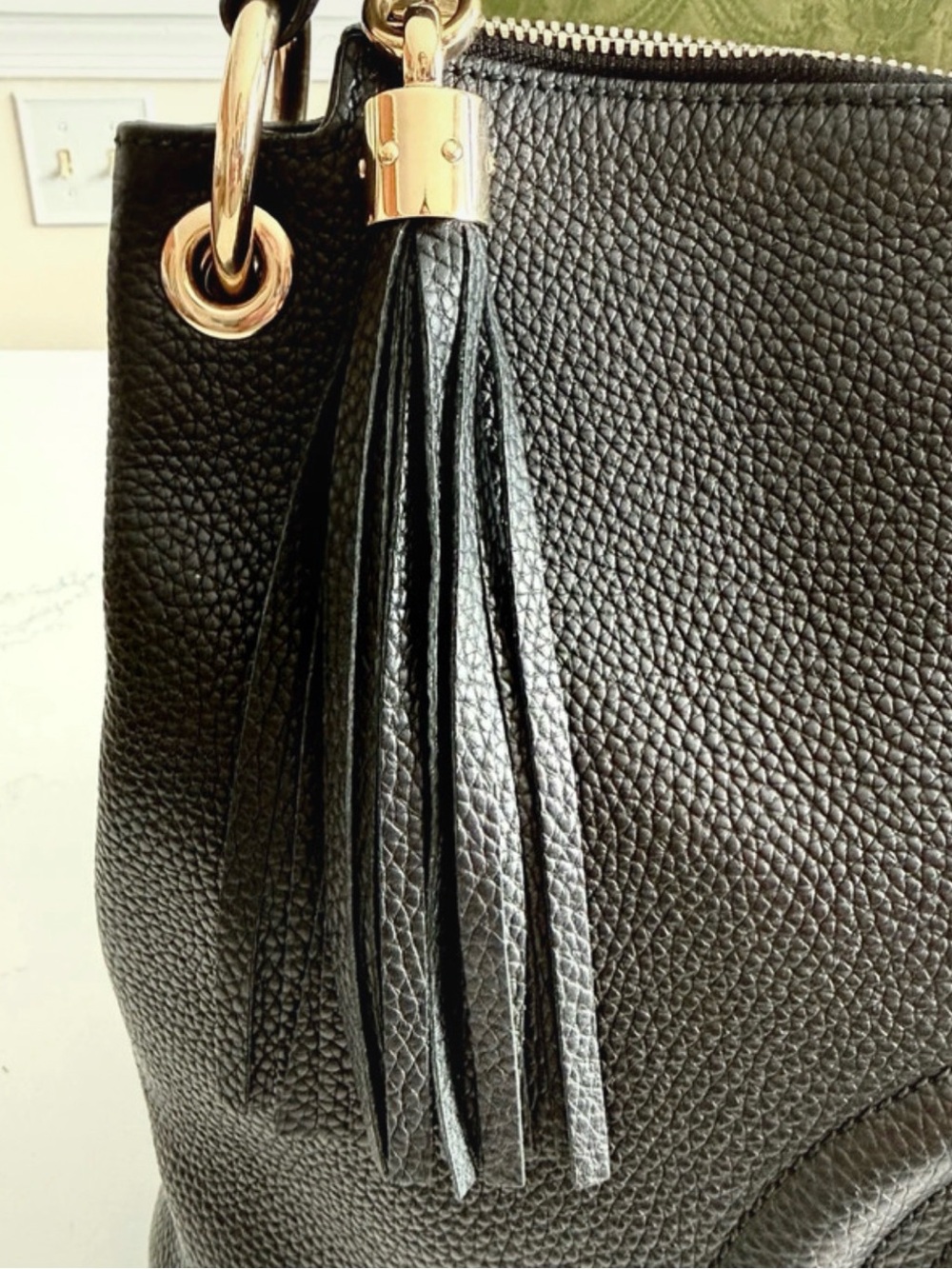 Gucci Black Soho Leather Shoulder Bag with Tassel - Picture 5 of 16